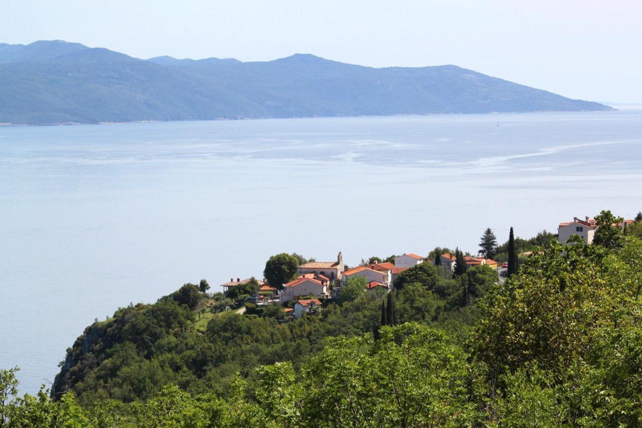Apartments With A Parking Space Kraj, Opatija - 7794 Luaran gambar